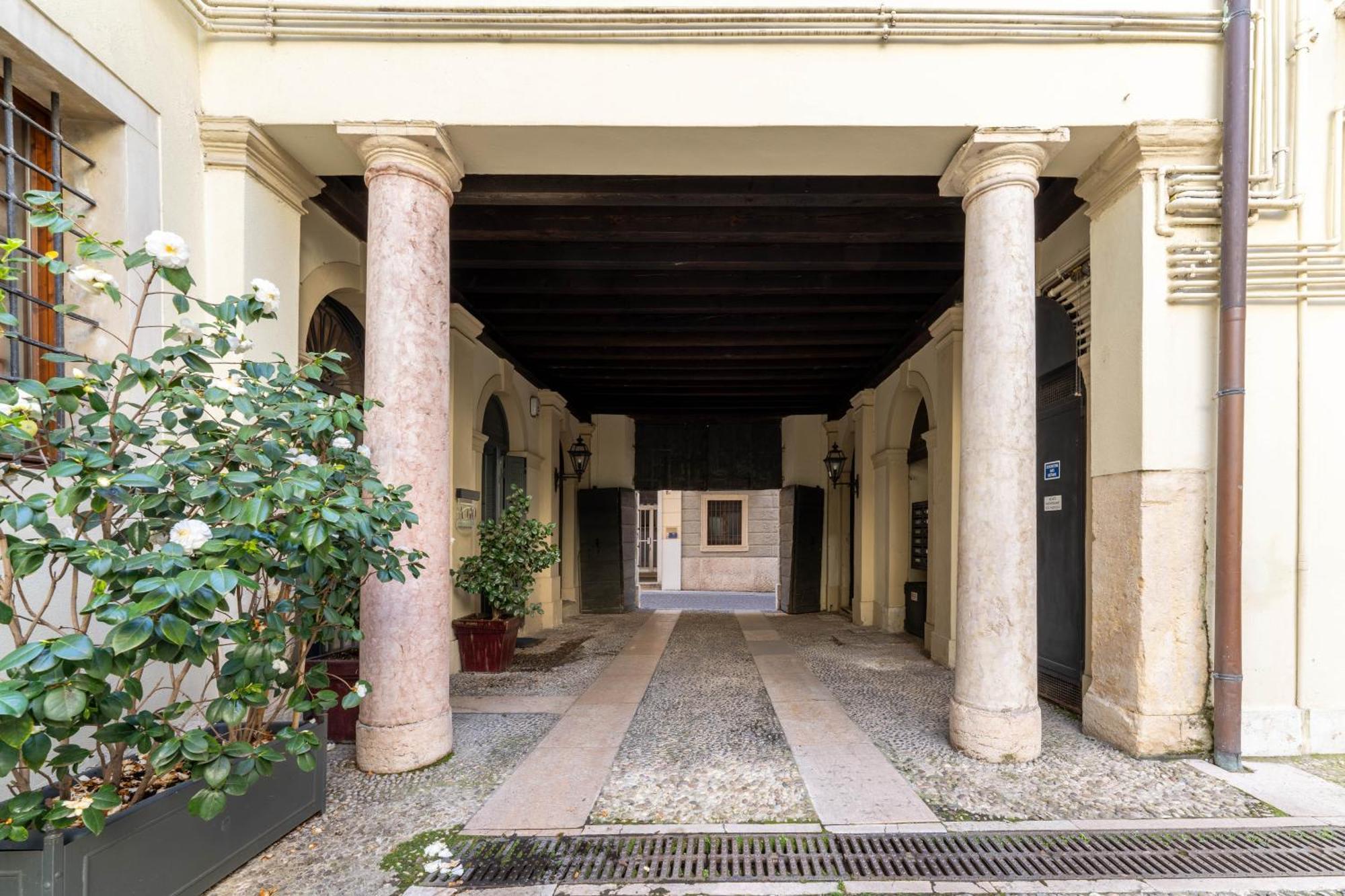 Palazzo Venier Apartment Verona Exterior photo